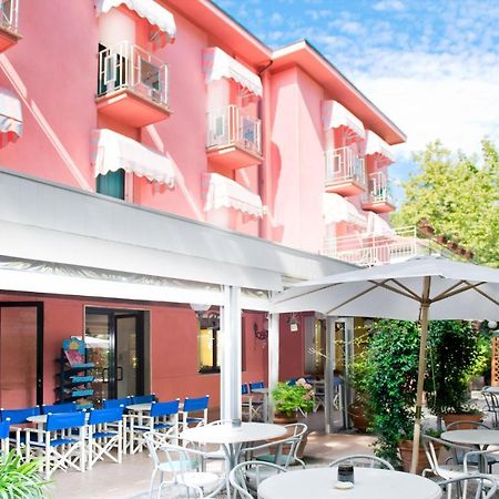 Hotel Villa Rosa Cesenatico Exterior photo
