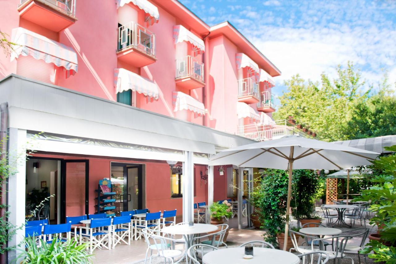 Hotel Villa Rosa Cesenatico Exterior photo